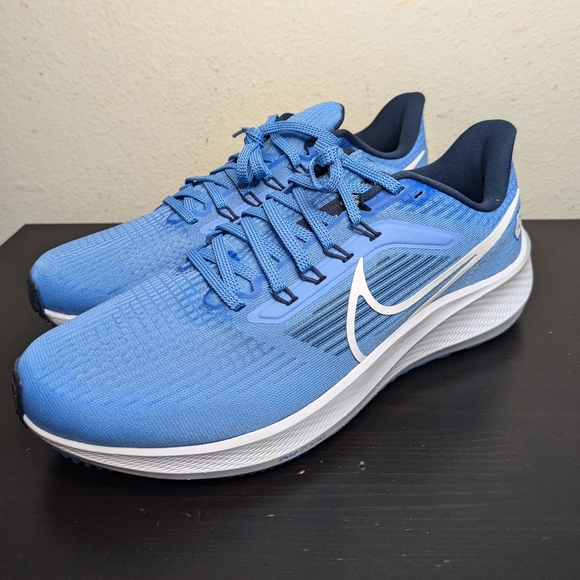 unc tar heel nike shoes